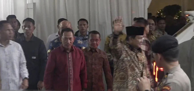 Prabowo Kunjungi Kapolri di Momen Natal, Ditemani Didit dan Bahlil