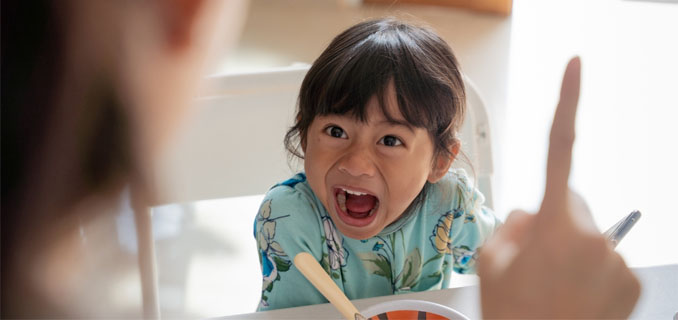 Tips Mengatasi Anak Tantrum karena Kecanduan Gadget