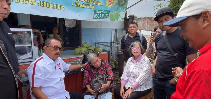 Tragis! Rumah Nenek 80 Tahun di Surabaya Diratakan Tanah, Diusir Paksa Oknum Ormas